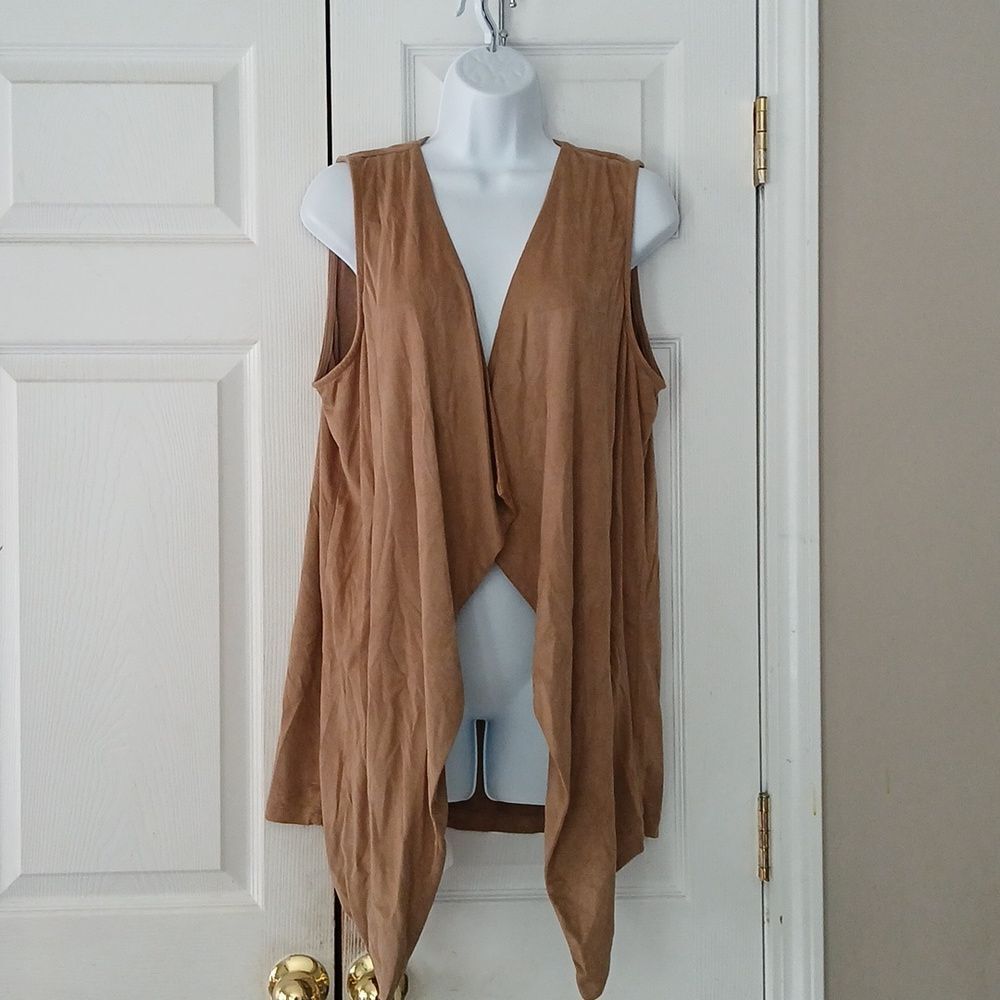 Bobeau  tan faux suede long vest open front waterfall duster  Sz M NWOT